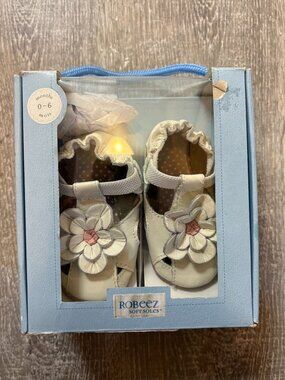 Robeez soft soles 0-6m